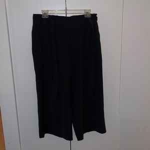 Size 12 lululemon flowy pants black cropped!